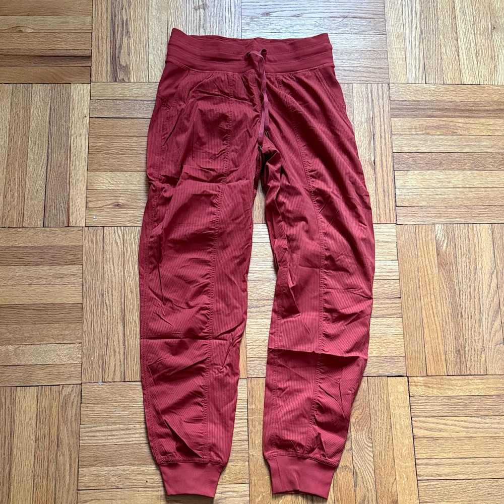 NWOT lululemon Red Jogger Pants size 4